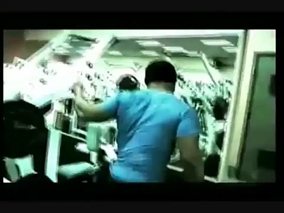 MIKE TYSON THE BEAST TRAINING IN GYM