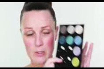 blue green smokey eye makeup tutorial