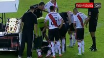 River Plate: Ramiro Funes Mori salió noqueado por rodillazo de su arquero (VIDEO)