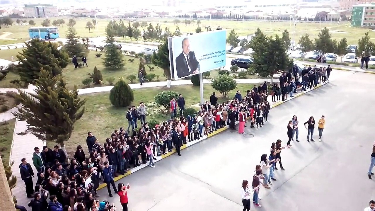 BioFan klubunun QU FlaşMobu keçirilib