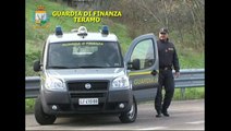 Teramo - Hashish e cocaina nel fanale del Suv, arrestato 32enne napoletano (05.03.15)