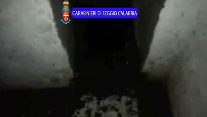 Rosarno (Rc) - scoperto un bunker per latintanti in un'abitazione