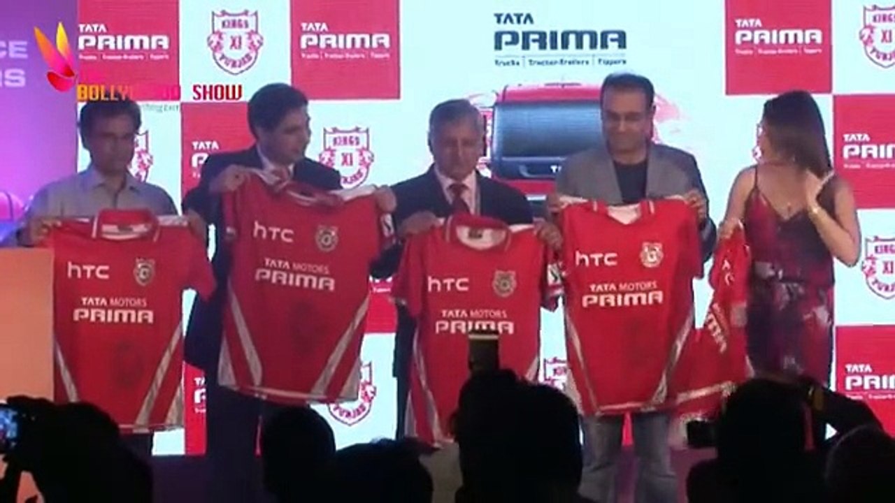 Kings XI Punjab Launches New Jersey | Virender Sehwag, Preity Zinta | IPL 2015