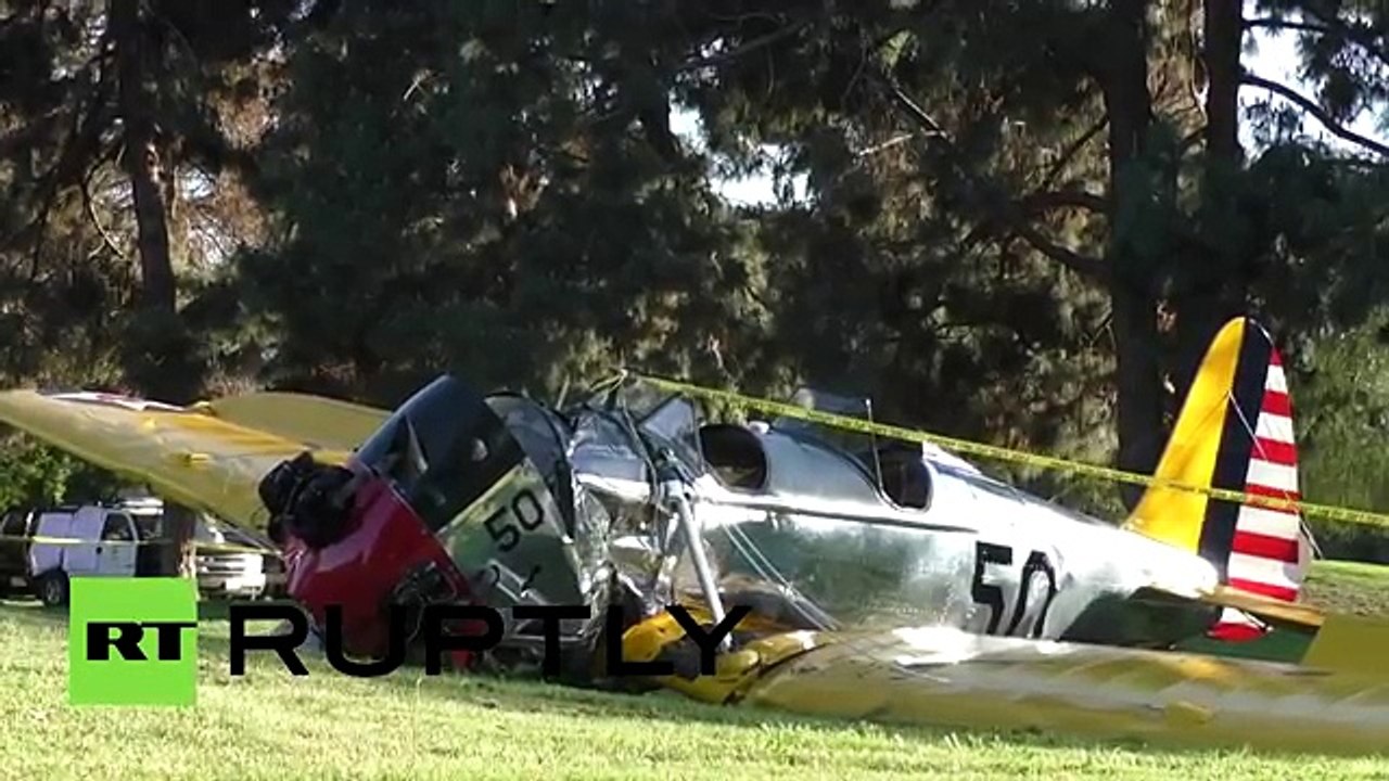 Harrison Ford drops his plane in the Golf Course