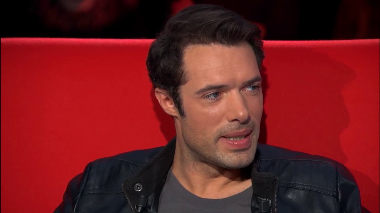 Nicolas Bedos à propos de ses TOC : "Je ne pouvais pas faire la bise aux jeunes femmes alors que j'en mourrais d'envie."