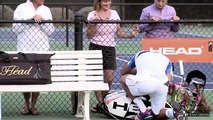 Novak Djokovic imitates Maria Sharapova