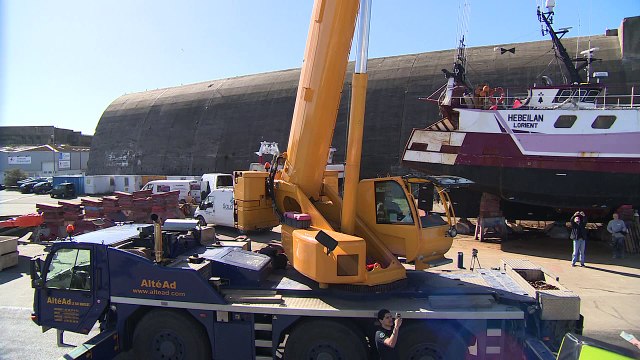 Mise à l'eau du nouveau Safran qui participera au prochain Vendée Globe avec le skipper Morgan Lagravière