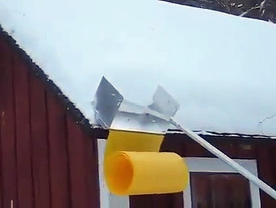 Best way remove snow on the roof