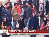 Taksim'de Suriyeli ve Roman dilencilerin yer kavgasını polis zor ayırdı
