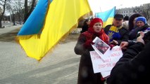 Рига 2015 6 марта пикет в поддержку УКраины в войне против России