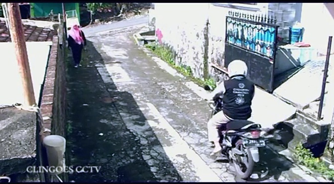 Un voleur de sac à main pas très futé