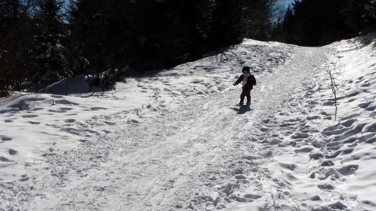 Premières glisses de Maëlle (mars 2015)