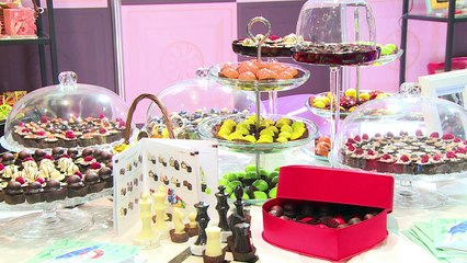 الروس يتمسكون بالشوكولا اليدوي الصنع رغم سعره الباهظ