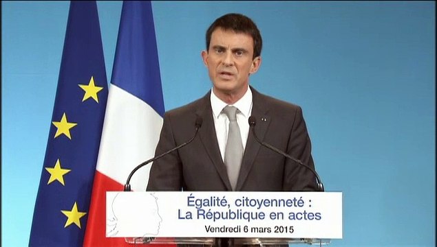 Il faut arrêter d'ajouter de la pauvreté à la pauvreté , Valls détaille ses mesures sur le logement social