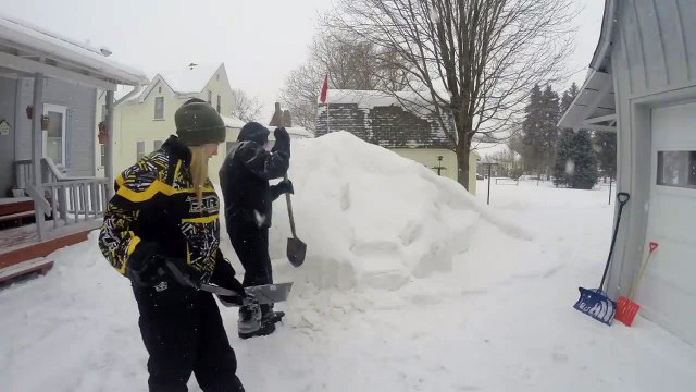 Comment fabriquer une forteresse de neige! En mode maison de Hobbit...