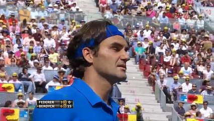 Federer gives the scientific explanation why the ball bounced twice