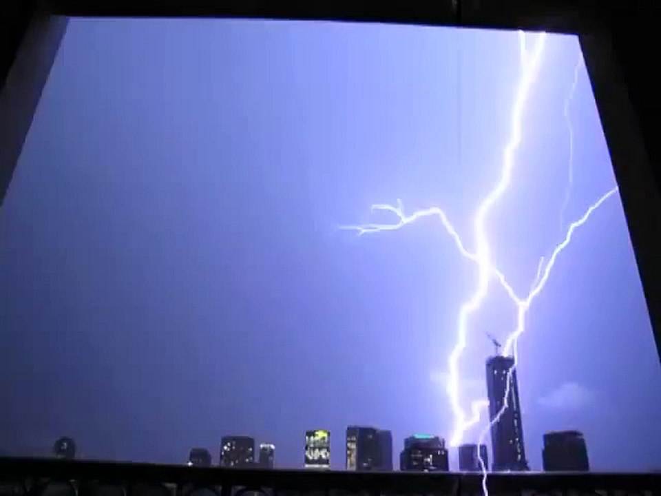Amazing Upward Lightning in Canada ! - Прекрасные Молнии в Торонто - Канада !