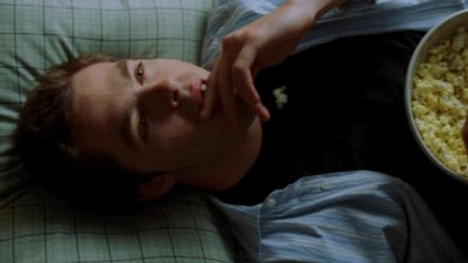 Breaking: You Eat More Snacks While Watching Sad Movies