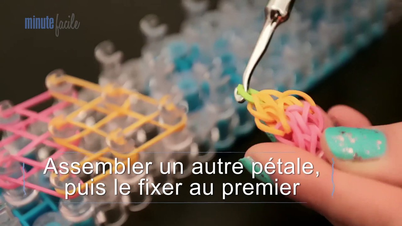 Sports Loisirs : Bracelet hibiscus en élastiques rainbow loom