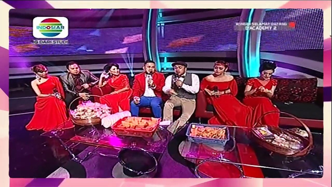 Dangdut Academy 2 - Juri & Host Terima Oleh Oleh @ Konser Selamat Datang