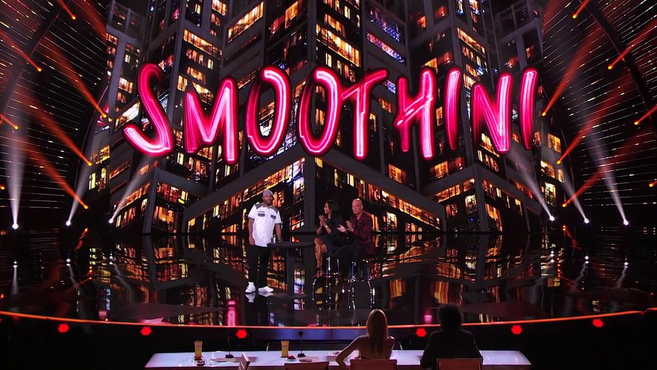 Smoothini  Street Magician Makes Money Disappear - America's Got Talent 2014