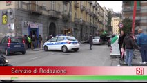 Napoli - Via Consalvo, tettoia crolla su auto in sosta (06.03.15)
