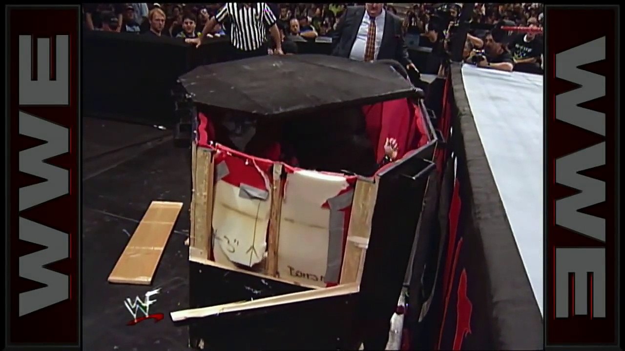 Kane vs. The Undertaker - Casket Match Raw, October 19, 1998 - video ...