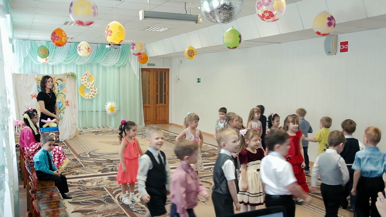 утренник 8 марта