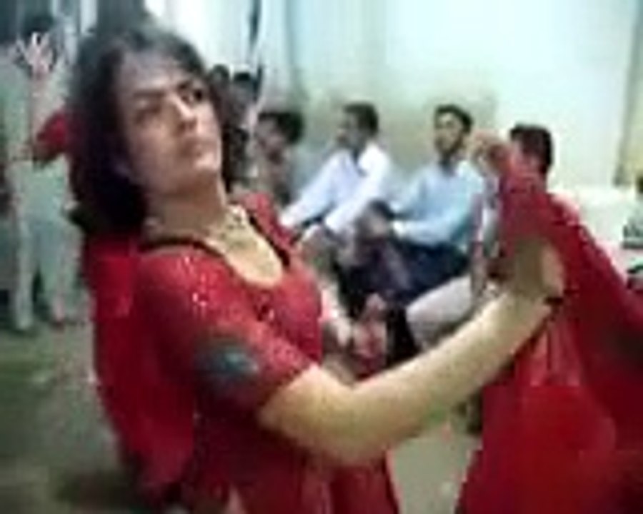 Pakistani Shemale dancer Dance With Pashto Mast Saaz Baldia Wedding Dance