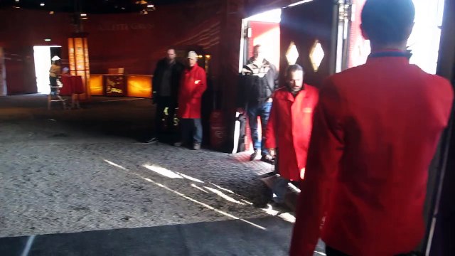 Cirque Arlette-Gruss : la préparation du dernier numéro des motards