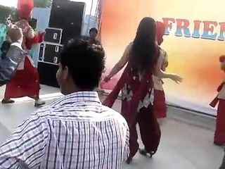 Raunchy Punjabi Wedding Dancers Paa boli sorneya ve