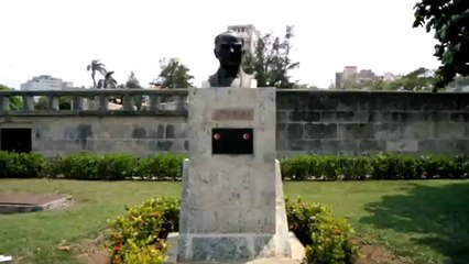 Küba'daki Atatürk Büstü
