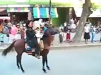 Very Funny Horse Riding Video