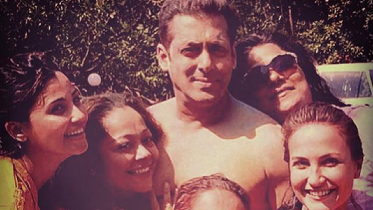 Inside Photos: Salman Khan's Holi Party With Friends