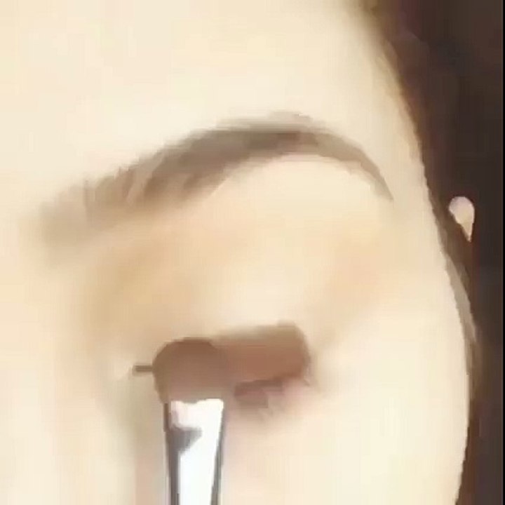 Brown Smokey Eye Makeup