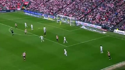 Aritz Aduriz reflejó el peor error del Real Madrid en la temporada