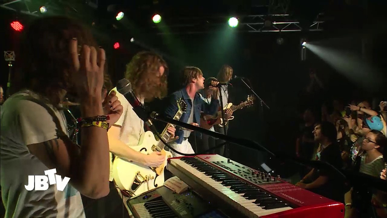 Cage The Elephant - Ain't No Rest For The Wicked - Live