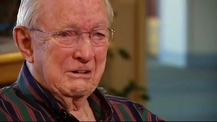 WWII Vet tears up reading long-lost love letter