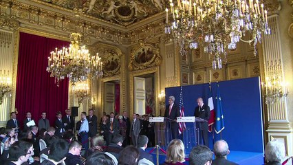 Attentat au Mali: Fabius et Kerry dénoncent un acte "lâche"