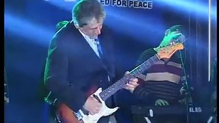 Governor Sindh Ishrat ul Ibad Playing Guitar - Tum Hi Ho [Dunya News]