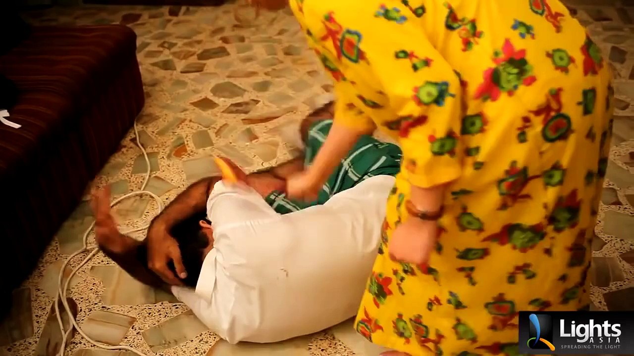Pakistani Funny Chappal Ad .. must watch