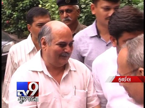 Patan North Gujarat University suspends Adesh Pal for financial irregularity - Tv9 Gujarati