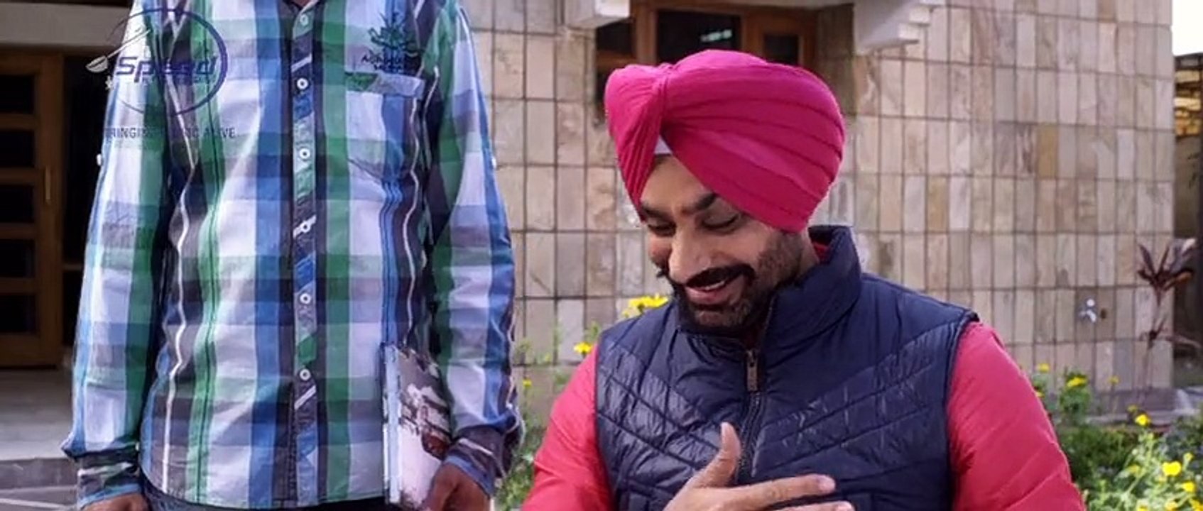desihdmovies.net-Baaz (2014)002