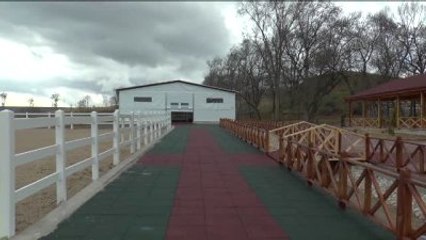 Sultansuyu'nda Engellilere Atla Terapi