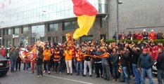 Galatasaraylı Taraftarlar, Futbolcuların Otelinin Önüne Gitti