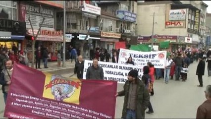 Düzce Yürüyüşe Katılan Kadınlara Küfür Edince Gözaltına Alındılar