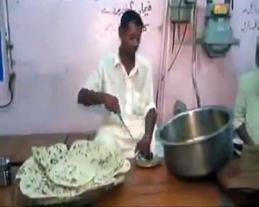 Pakistan ka Bhoka Insan