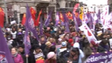 Beyoğlu'nda Kadınlar Günü Yürüyüşü