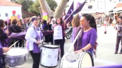 Bodrumlu Kadınlardan Yürüyüşlü Kutlama