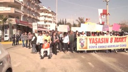 Finike Kadına Şiddete 'Dur' Demek İçin Yürüdüler